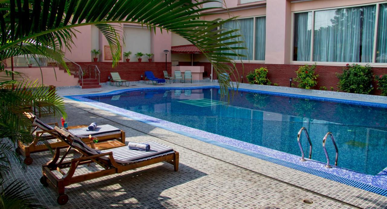 The Piccadily Hotel Lucknow Ngoại thất bức ảnh