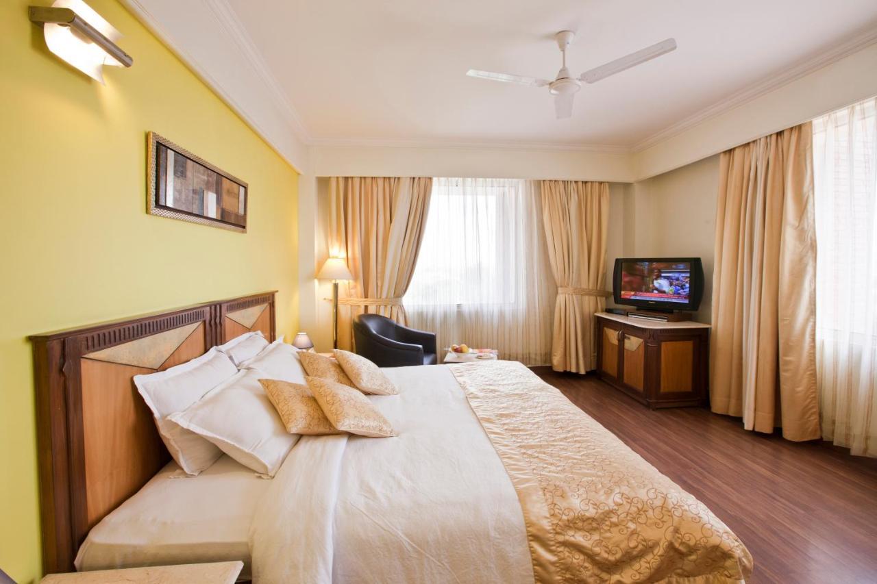 The Piccadily Hotel Lucknow Ngoại thất bức ảnh