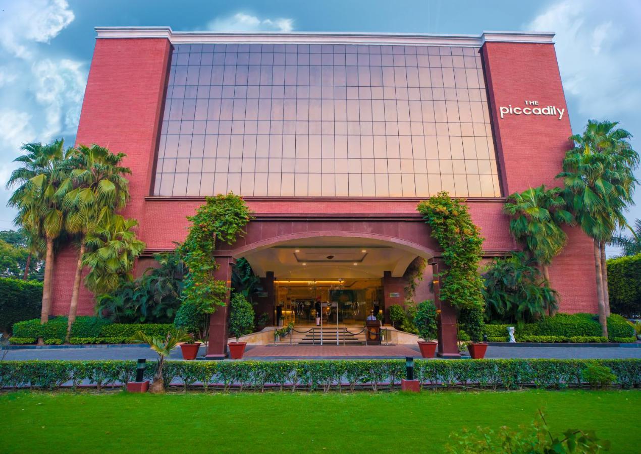 The Piccadily Hotel Lucknow Ngoại thất bức ảnh
