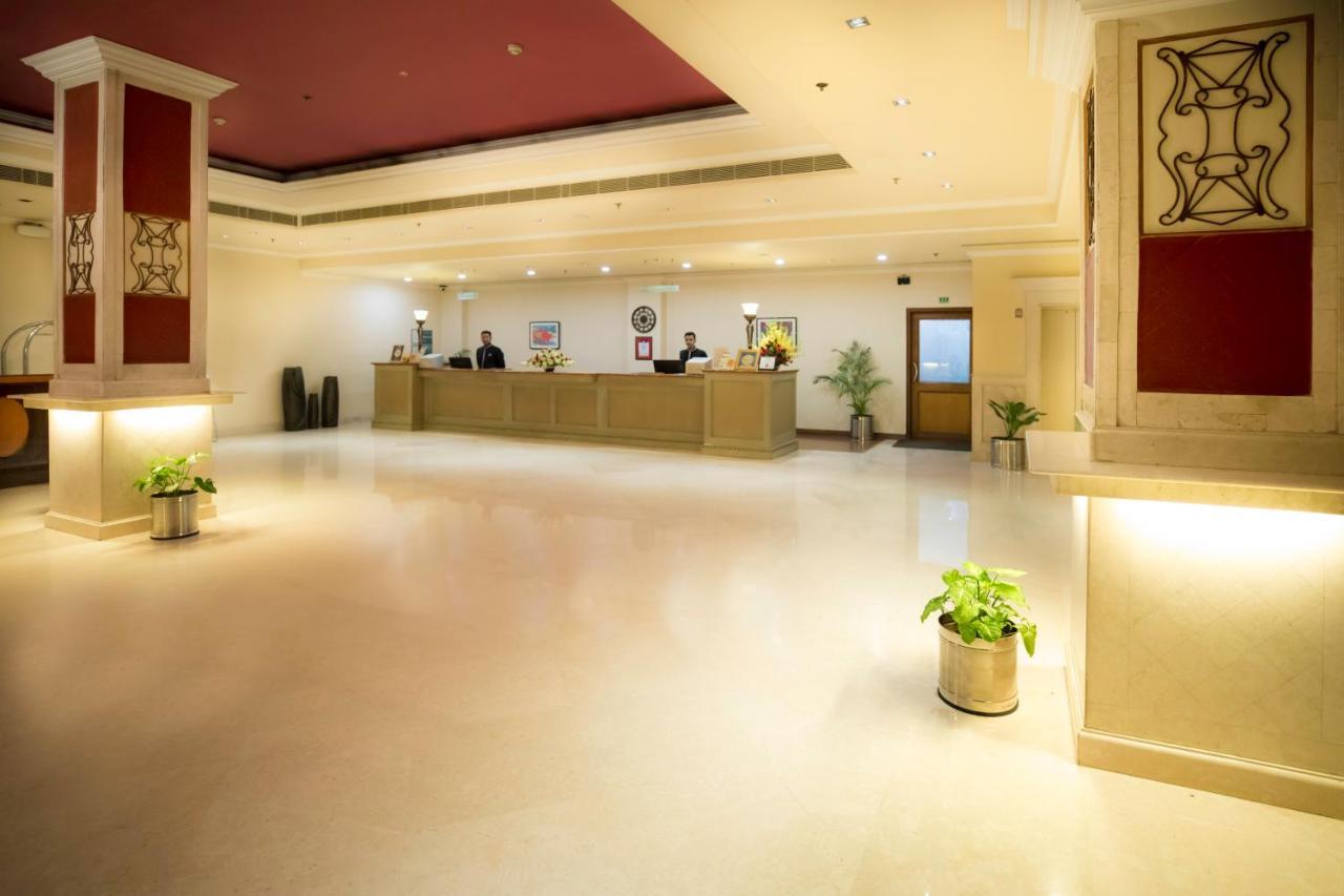 The Piccadily Hotel Lucknow Ngoại thất bức ảnh