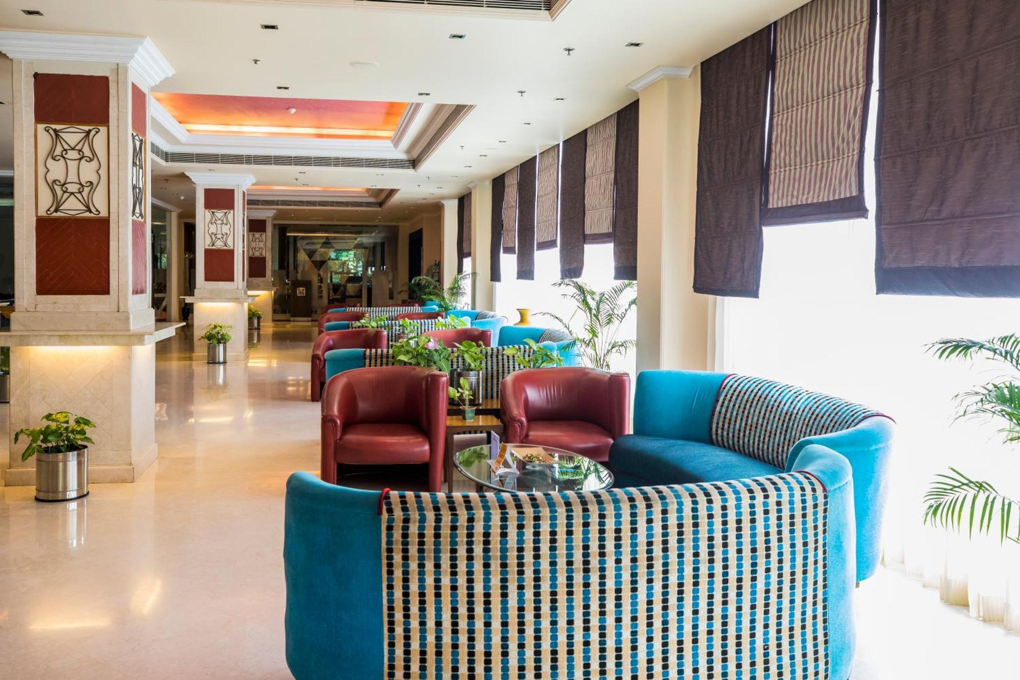 The Piccadily Hotel Lucknow Ngoại thất bức ảnh