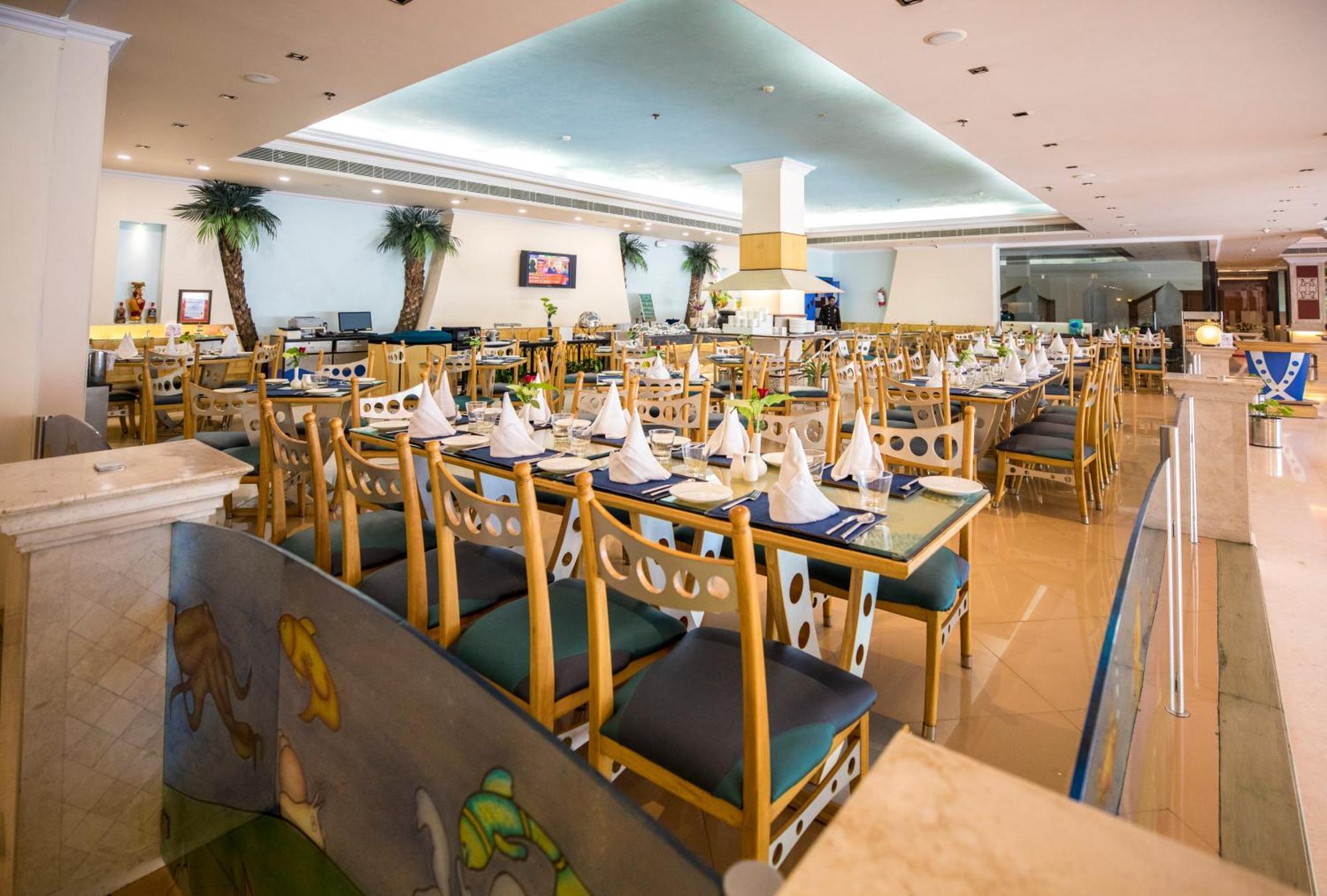 The Piccadily Hotel Lucknow Ngoại thất bức ảnh
